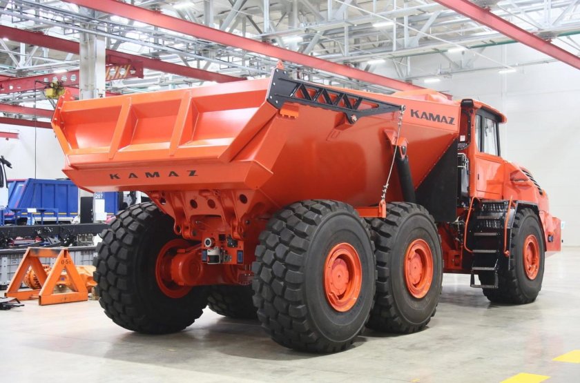 КАМАЗ карьерный самосвал Геркулес