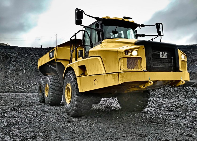Caterpillar 740