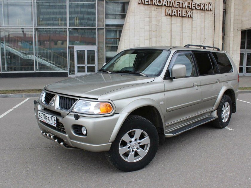 Mitsubishi Pajero 2005