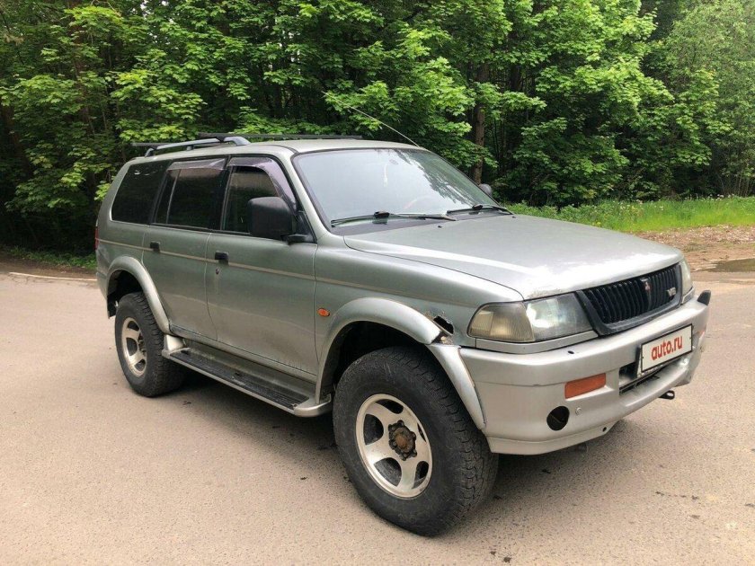 Mitsubishi Pajero Sport 1