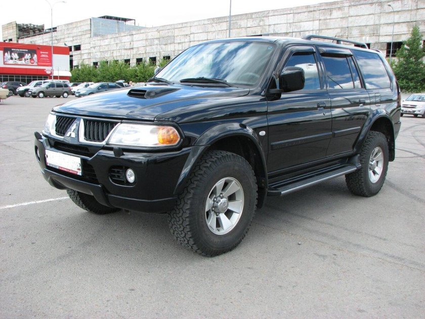 Mitsubishi pajero sport 2007