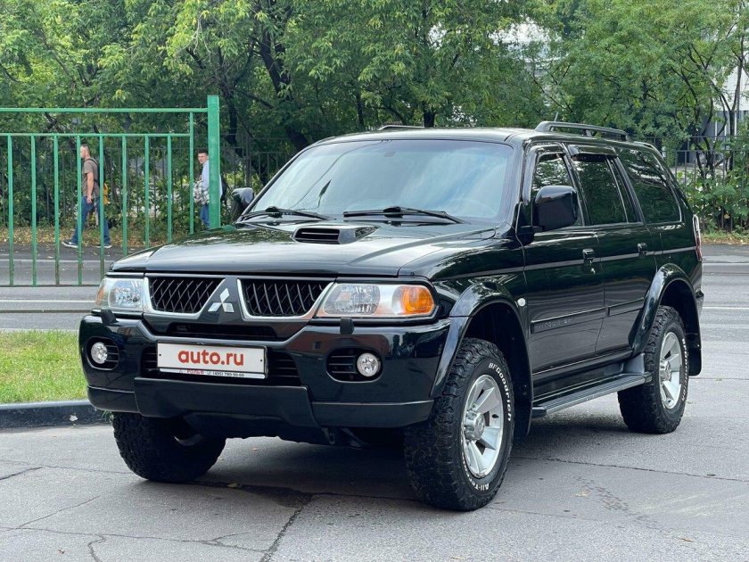 Mitsubishi pajero sport 2006