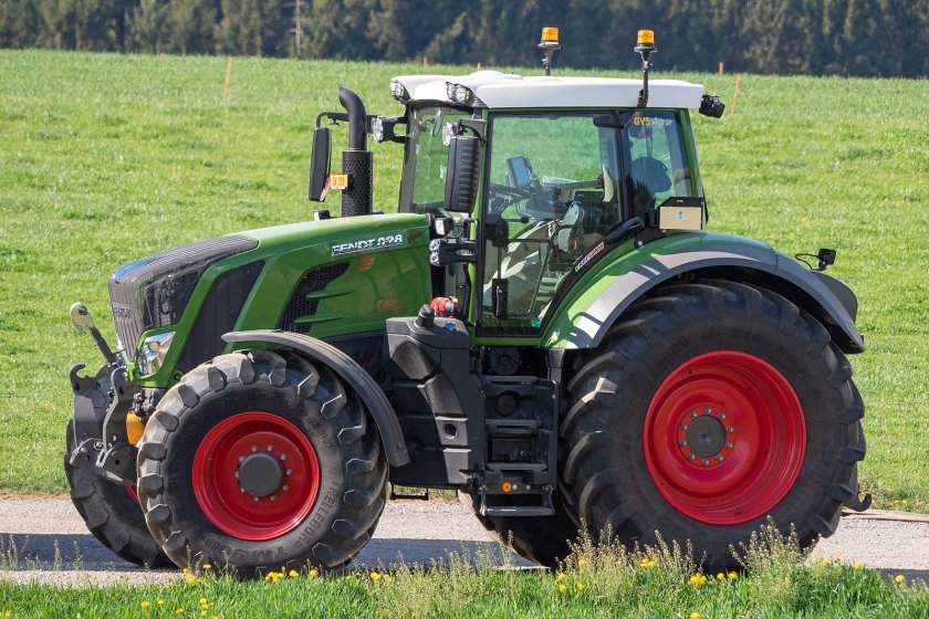 Fendt 828