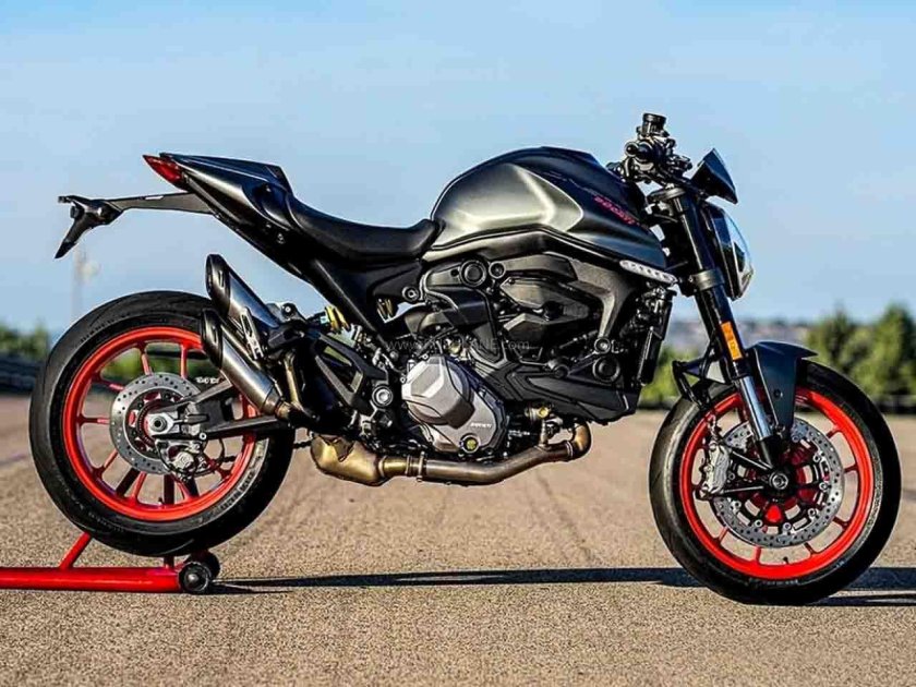 Ducati monster 937