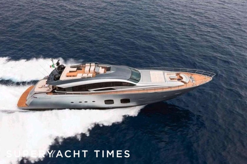 Яхта моторная Першинг