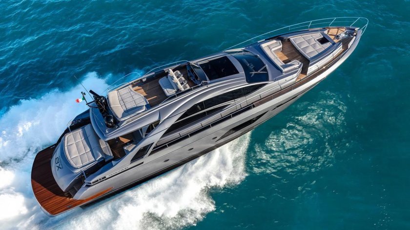 Яхта моторная Першинг