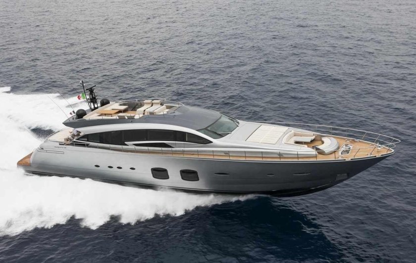 Яхта моторная Першинг