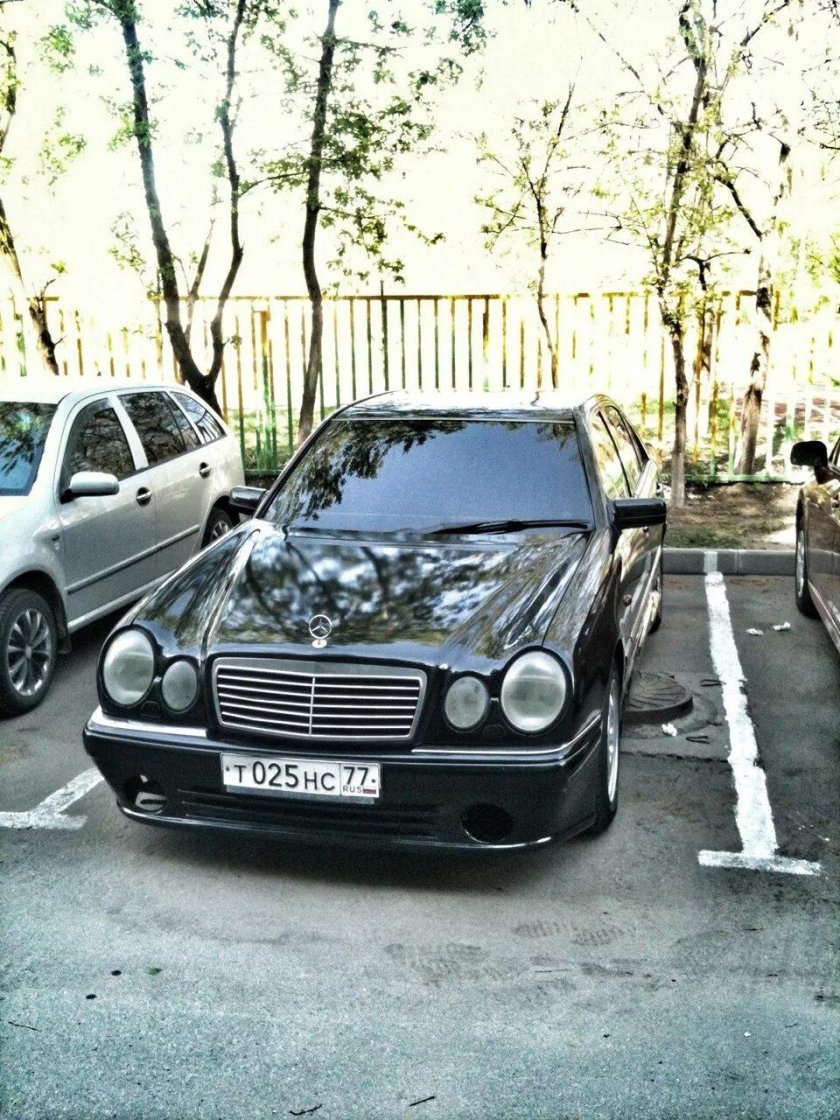 Мерседес 210 бандиты