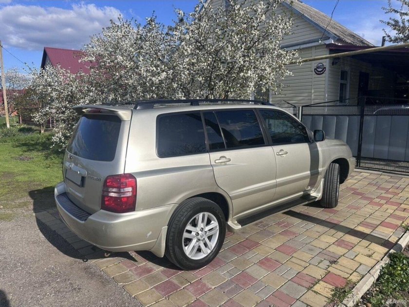Тойота хайлендер 2004