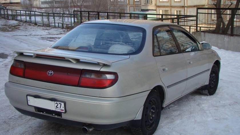 Toyota Carina 6