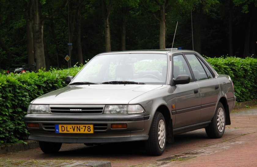 Toyota carina ii 1990