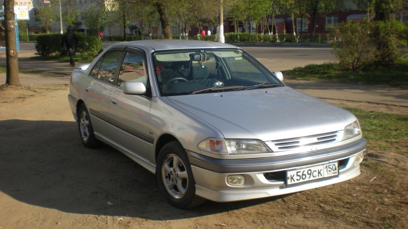 Toyota Carina 7 поколение