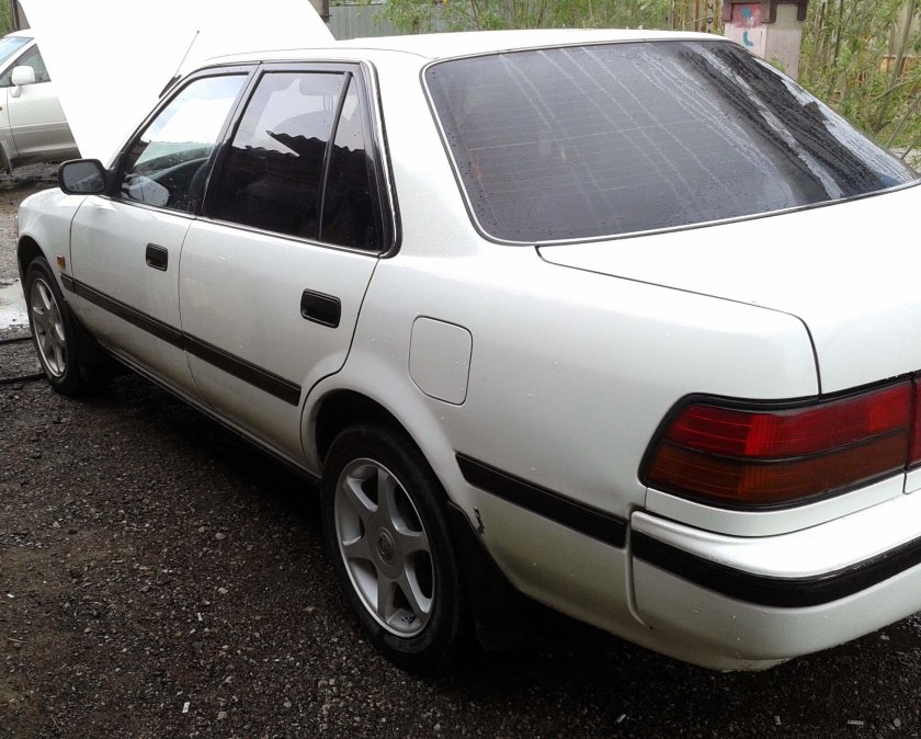 Toyota Carina 2