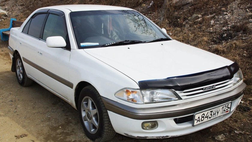 Toyota Carina 7