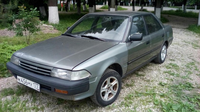 Тойота Карина 2