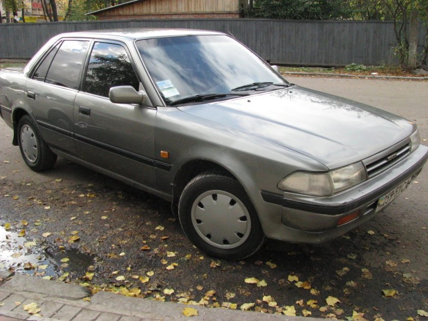 Тойота Карина 2