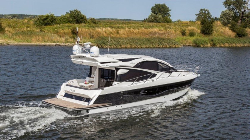Galeon 560 Skydeck