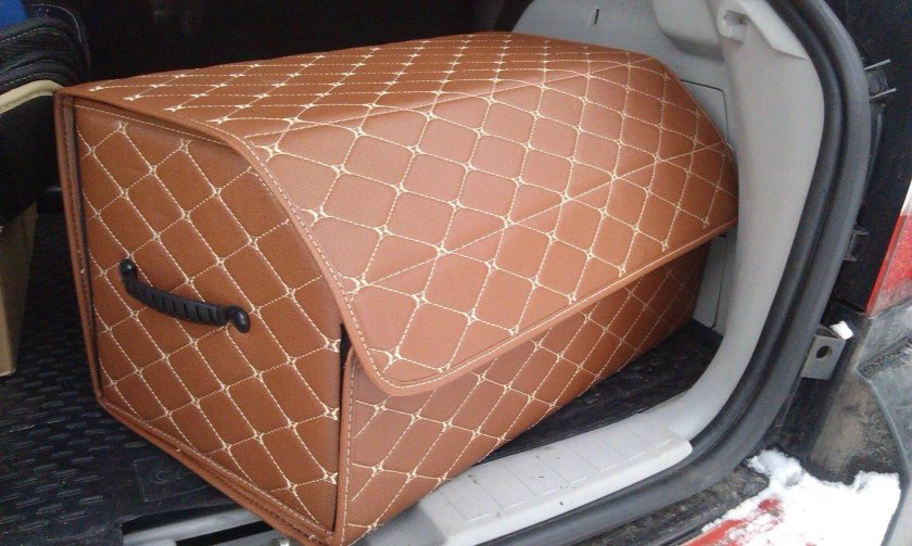 Кофр в багажник автомобиля