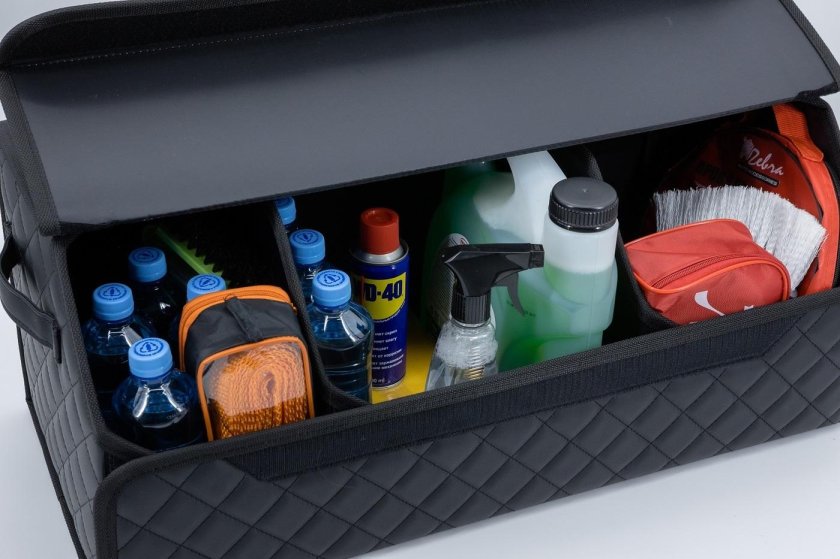 Чемодан в багажник автомобиля