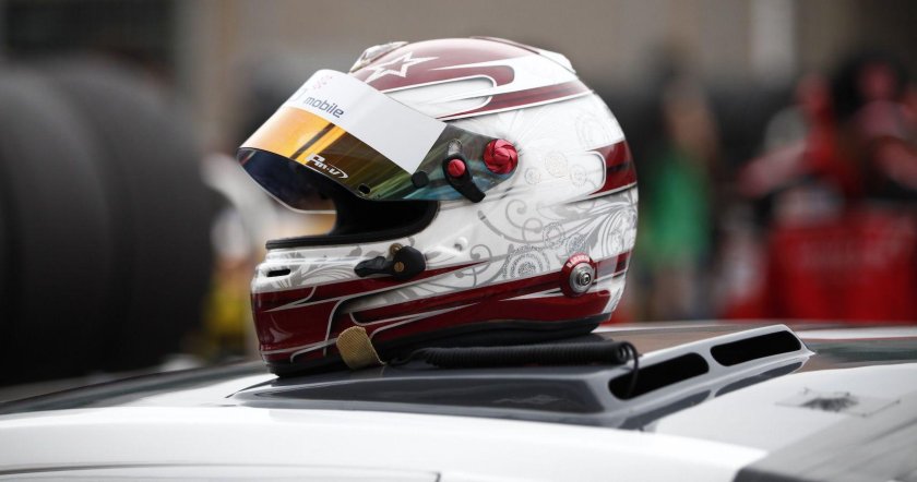 Гоночный шлем