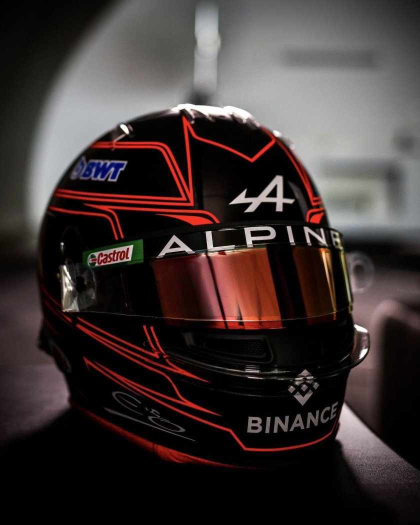 Spark шлем Formula 1 1:5