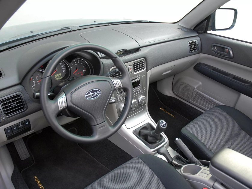 Subaru Forester 2 салон