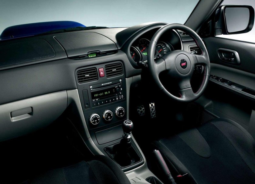 Subaru Forester 2005 салон