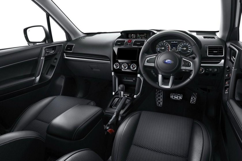 Subaru Forester 2017 салон