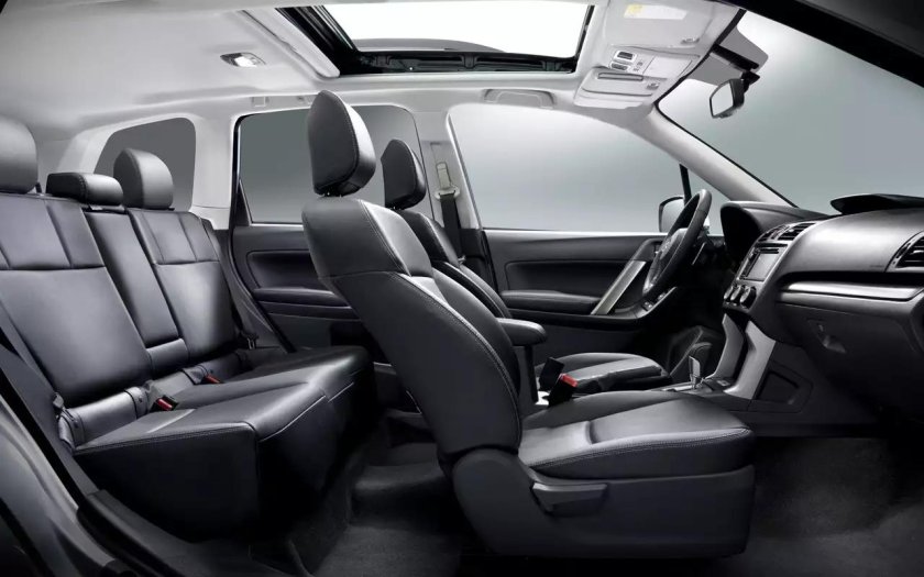 Субару Форестер 2015 салон