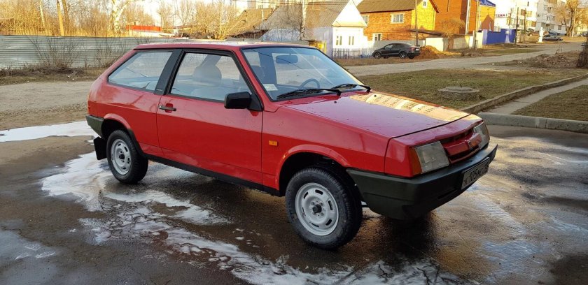 ВАЗ 2108 красная