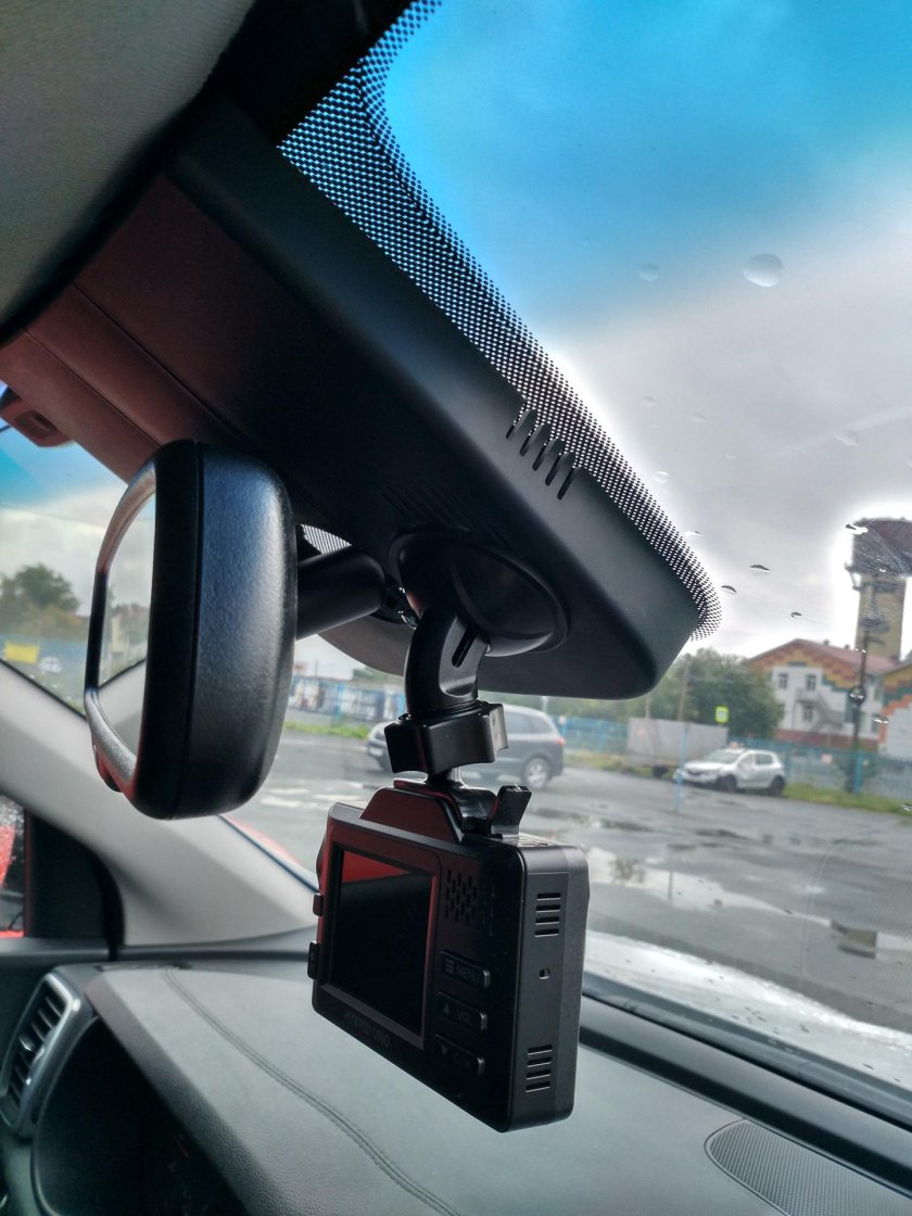 Видеорегистратор на торпеду Соренто 2