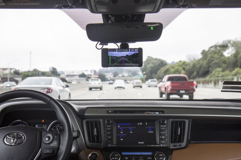 Видеорегистратор со спидометром