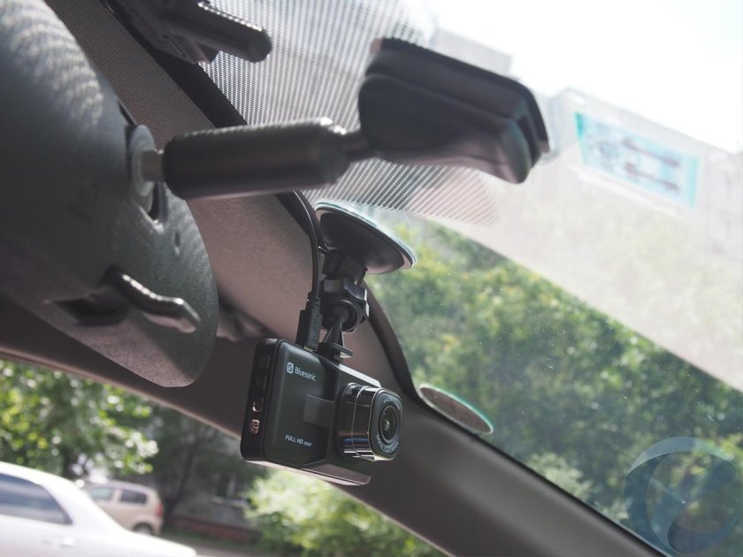 Видеорегистратор для Лада Гранта