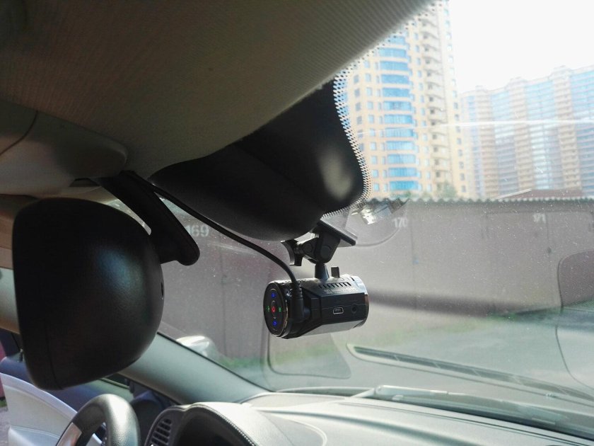 Видеорегистратор для ВАЗ 2107 С задней камерой