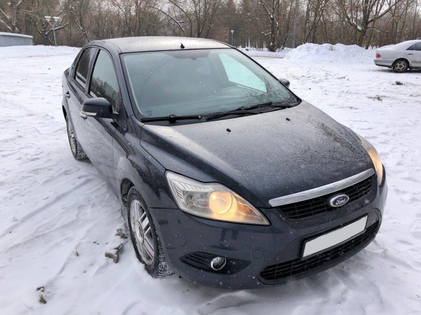 Серый форд фокус