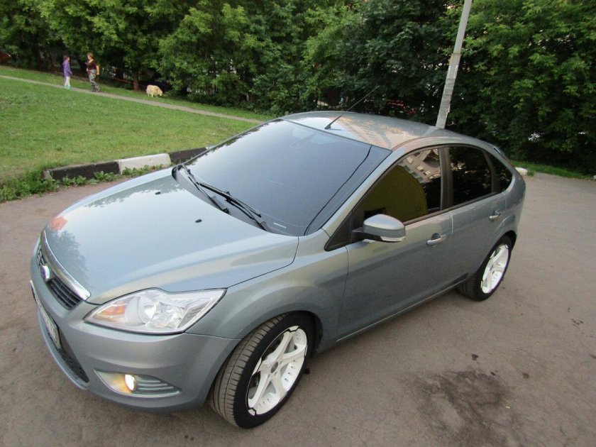 Форд фокус 2 Рестайлинг хэтчбек темно серый