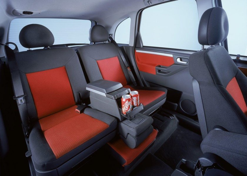Opel meriva салон