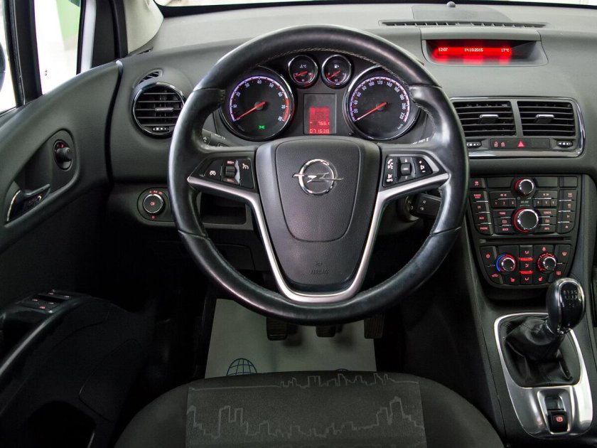 Opel Meriva 2012 салон
