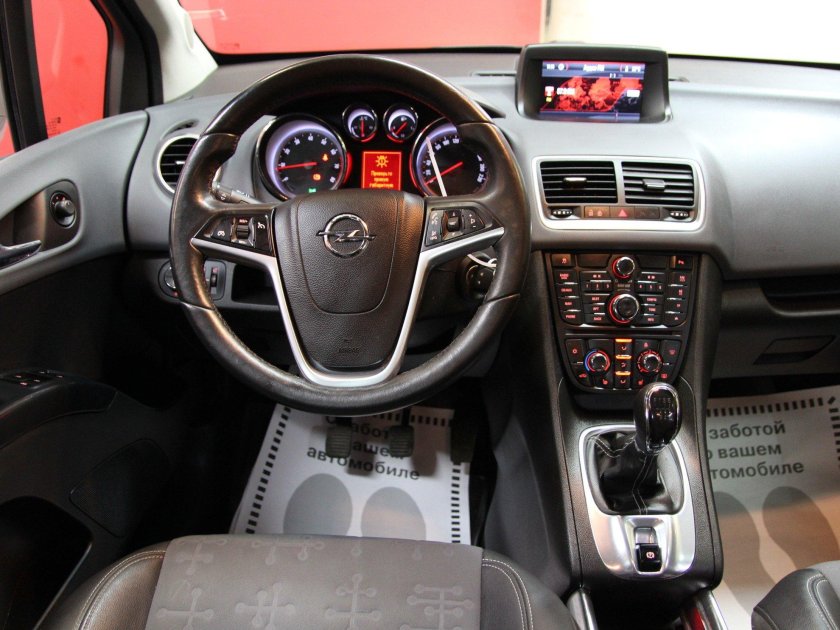 Opel Meriva 2012 салон