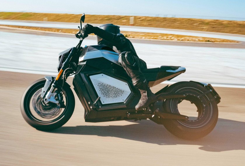 Новый мотоцикл в коробке