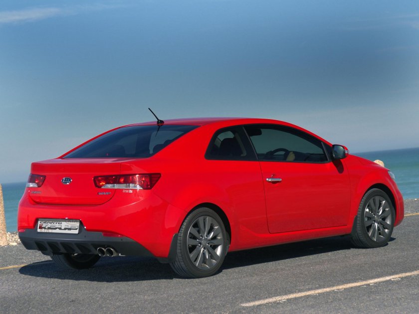 Kia cerato coup