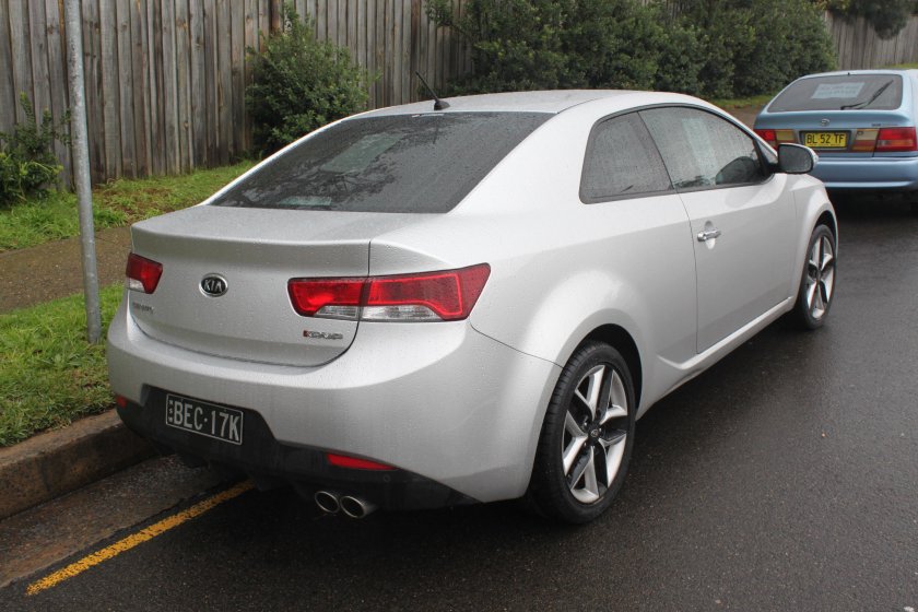 Kia Cerato 2010 купе