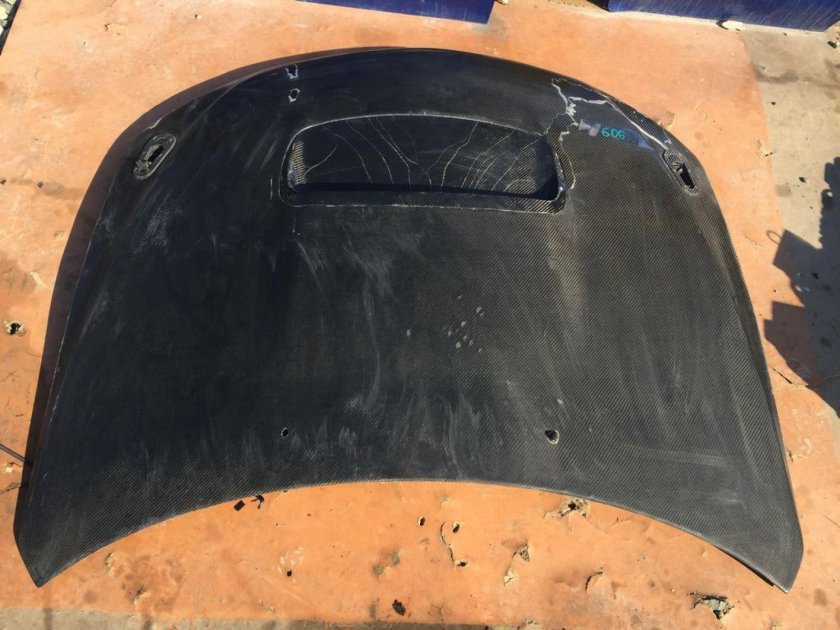 Капот Subaru Impreza карбоновый