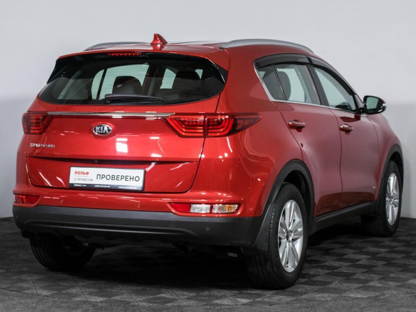 Kia Sportage 2023 красная