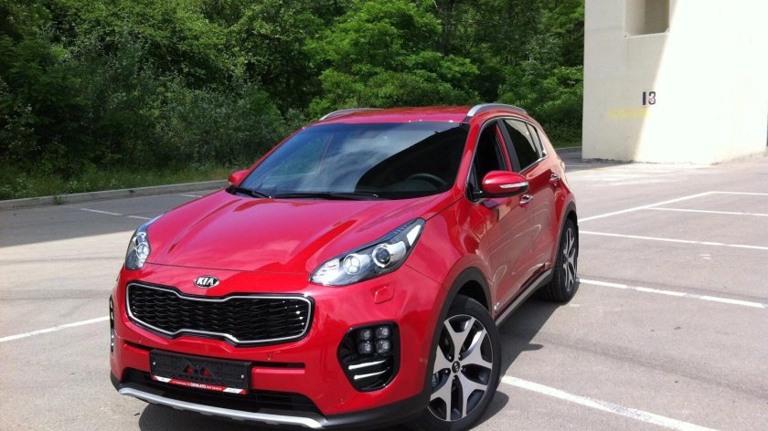 Kia Sportage 4 красный