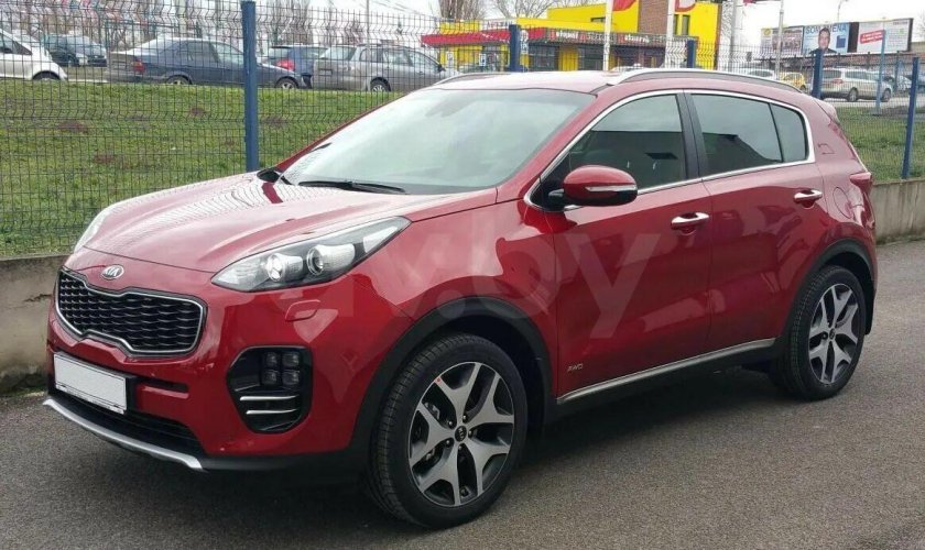 Красный Киа Спортейдж 2021