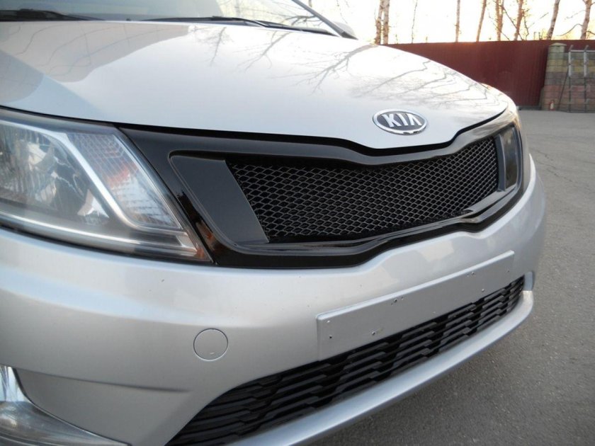 Антихром решетки Киа Рио 3