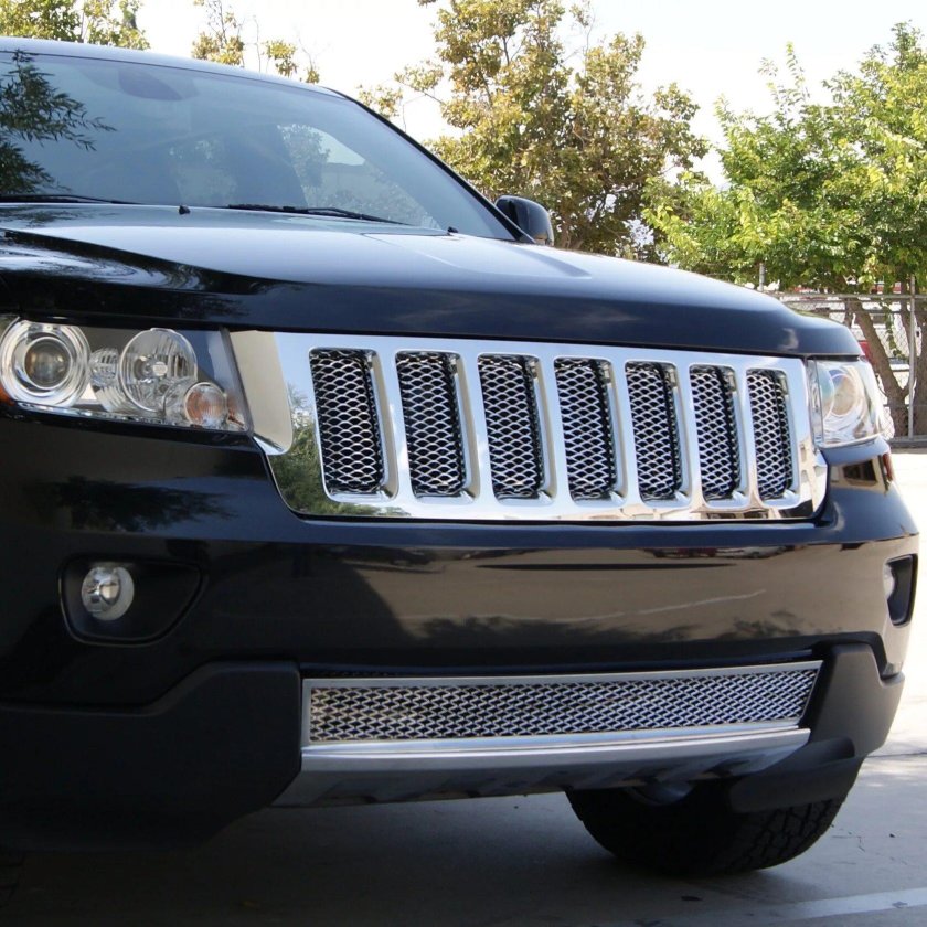 Вставки в решетку радиатора хром Grand Cherokee