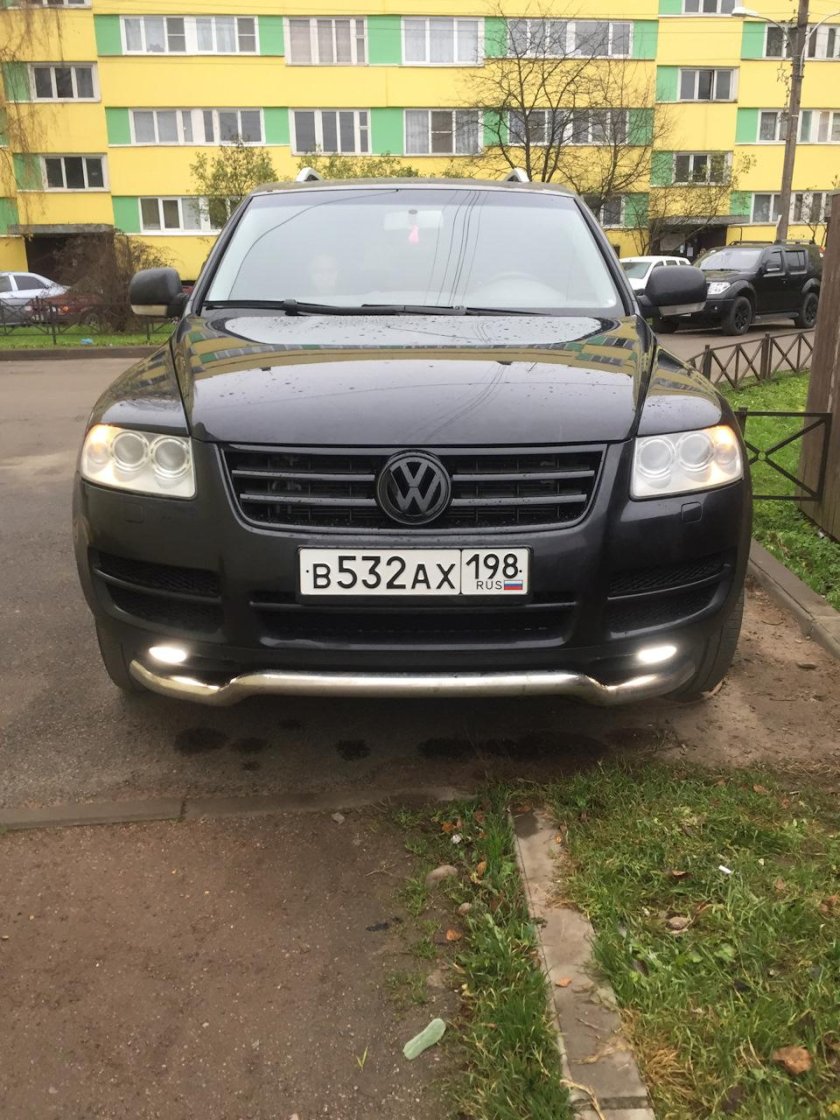 Volkswagen Touareg 2005 черный 3.2 л