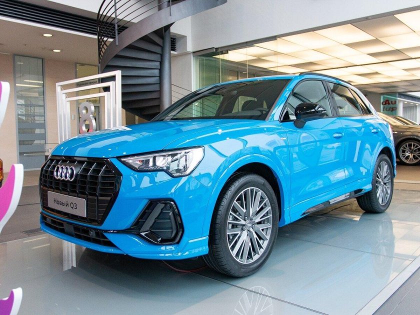 Ауди q3 голубая